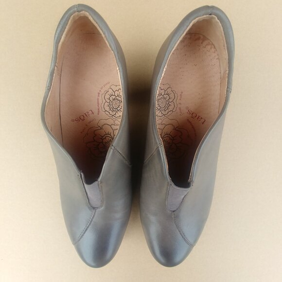 Taos taupe leather grey/brown ankle boots booties shoes low heel size 7 - Picture 11 of 11